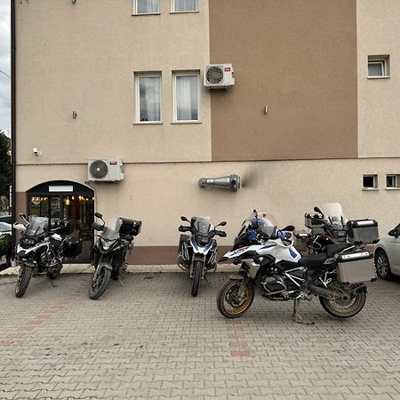 Motel & Restaurant Dar Нови-Пазар Экстерьер фото